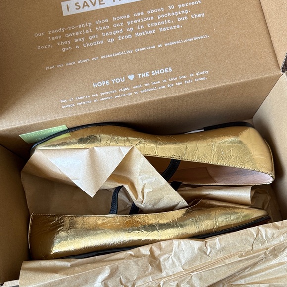 NWT Madewell Gold Mary Jane Flats with Black Strap - Picture 8 of 9